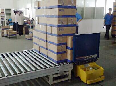 輥筒& 鏈條背負式  雙向雙驅(qū)AGV 標(biāo)準托盤